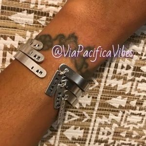 GOOD VIBES I AM MANTRA CUFFS